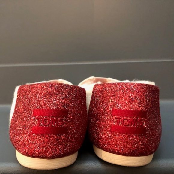 TOMS Sparkle Fuzzy Slip On Flats / Slippers with Embroidered Reindeer - Size 9 - Picture 6 of 6